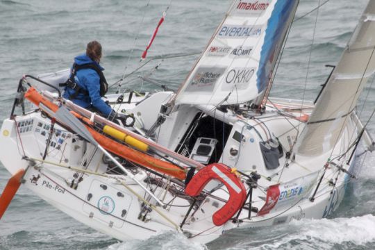 Clarisse Crémer left on the dock, Banque Populaire in the eye of a storm -  Tip & Shaft