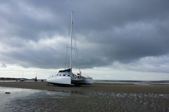 the true reconstruction of a 11 m cruising catamaran