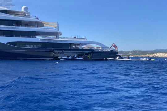 bernard arnault yacht inside