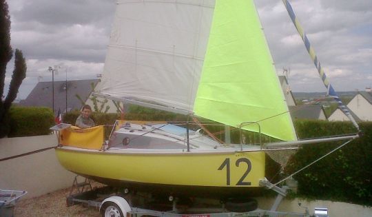 J12 sailboat best sale