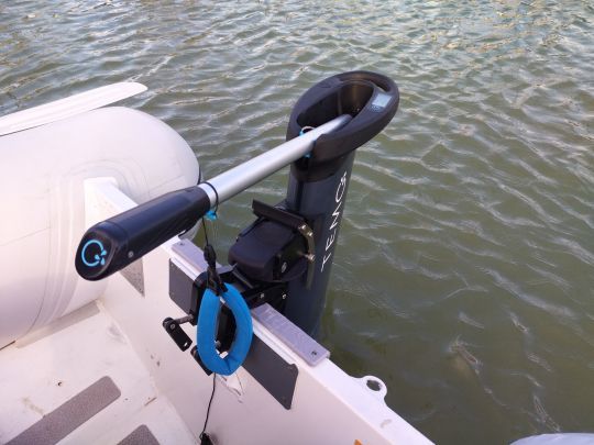 https://media.boatsnews.com/boatsnews-com/44364/outboard-electric-propulsion-electric-motor-15.jpg