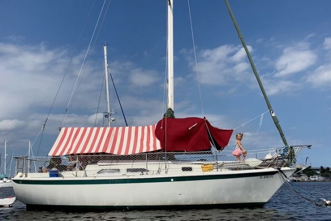 Life with a family of 6 all year round on an 8.50 m sailing boat