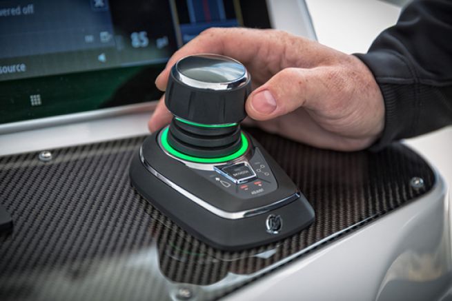 Mercury equips its joystick with an automatic pilot